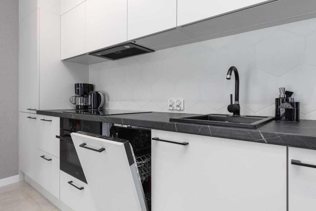 Sun Towers Lux Apartments By Renters Prestige 슈비노우이스쳬 외부 사진