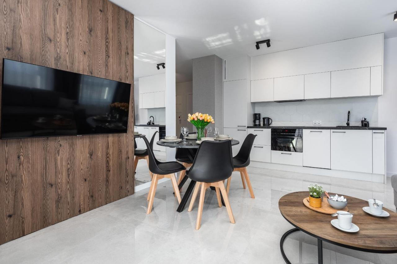 Sun Towers Lux Apartments By Renters Prestige 슈비노우이스쳬 외부 사진