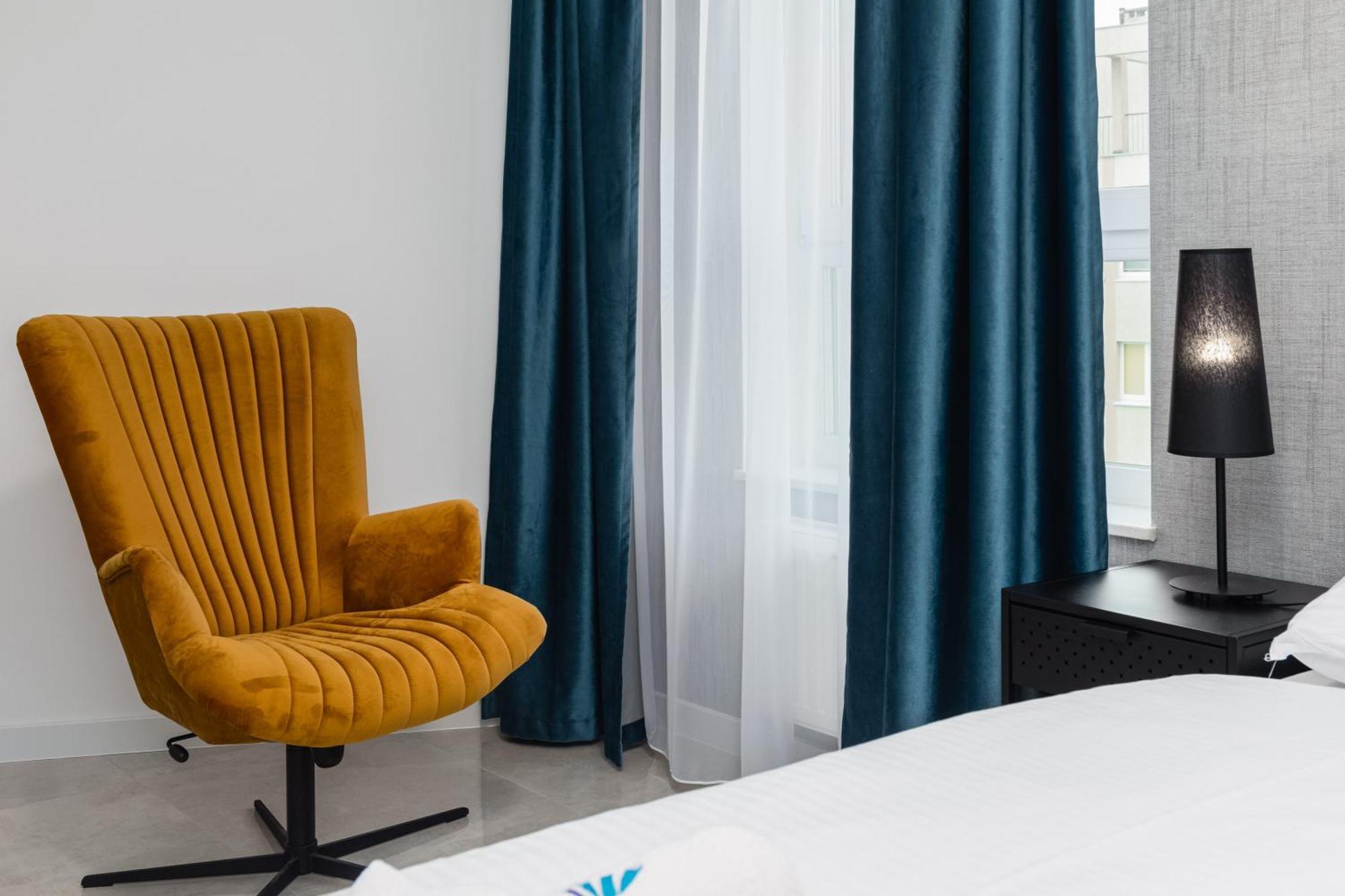 Sun Towers Lux Apartments By Renters Prestige 슈비노우이스쳬 외부 사진