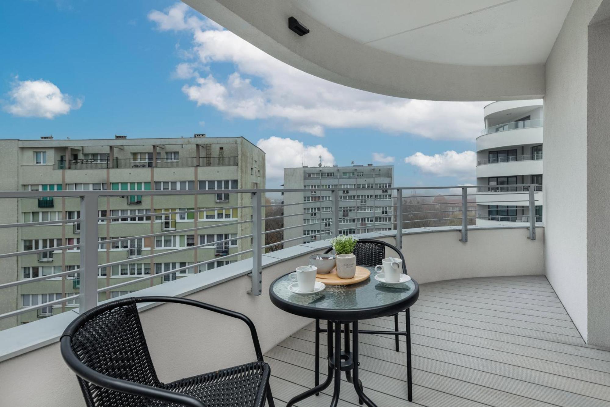Sun Towers Lux Apartments By Renters Prestige 슈비노우이스쳬 외부 사진